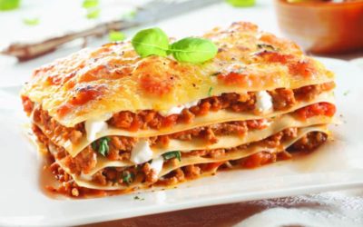 Lasagna with Parmiggiana and its small green salad